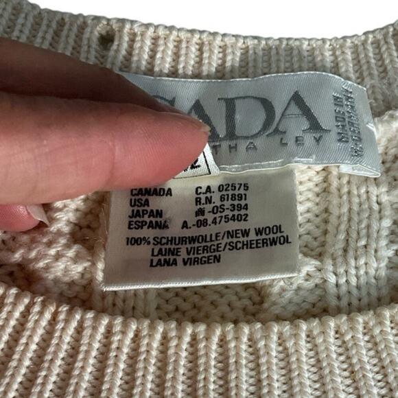 ESCADA by MARGARETHA LEY 100% New Wool Size 42 Cream Tight Knit With Pearls - Picture 14 of 16